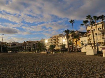 Der Stadtstrand von Los Cristianos im Süden&nbsp;Teneriffas.