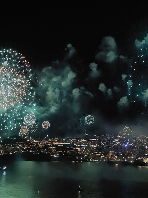 Faltan 2 semanas para Nochevieja: Celebra los fuegos artificiales en Madeira en un hotel o a bordo de un&nbsp;crucero.