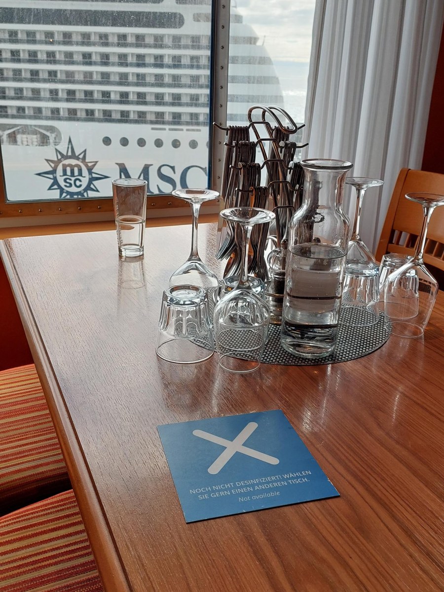 Actual vuelta al mundo: La maldición de los porta  cubiertos a bordo del AIDAdiva:&nbsp;Norovirus.