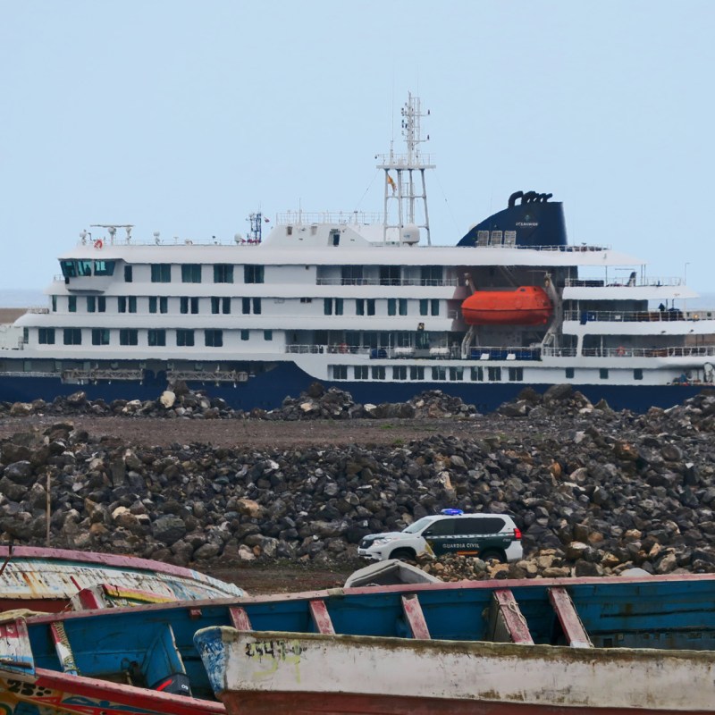 MV Hondius: Pasajeros de regreso a casa para cumplir la cuarentena. La evacuación por hantavirus impuesta por las máximas autoridades ante la resistencia del gobierno&nbsp;canario.