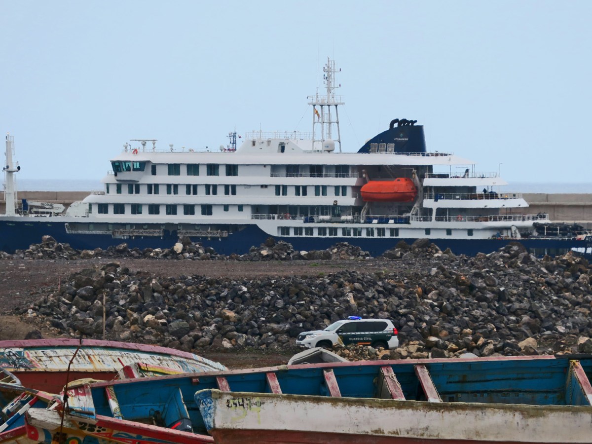 MV Hondius: Pasajeros de regreso a casa para cumplir la cuarentena. La evacuación por hantavirus impuesta por las máximas autoridades ante la resistencia del gobierno&nbsp;canario.